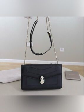 🚩steal Bulgari Black Leather Serpenti Crossbody Bag with Gold Chain